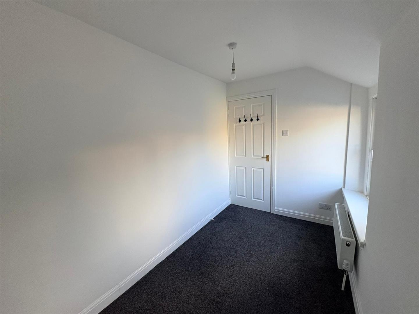 Vicarage Road, Morriston, Swansea, SA6 6DU